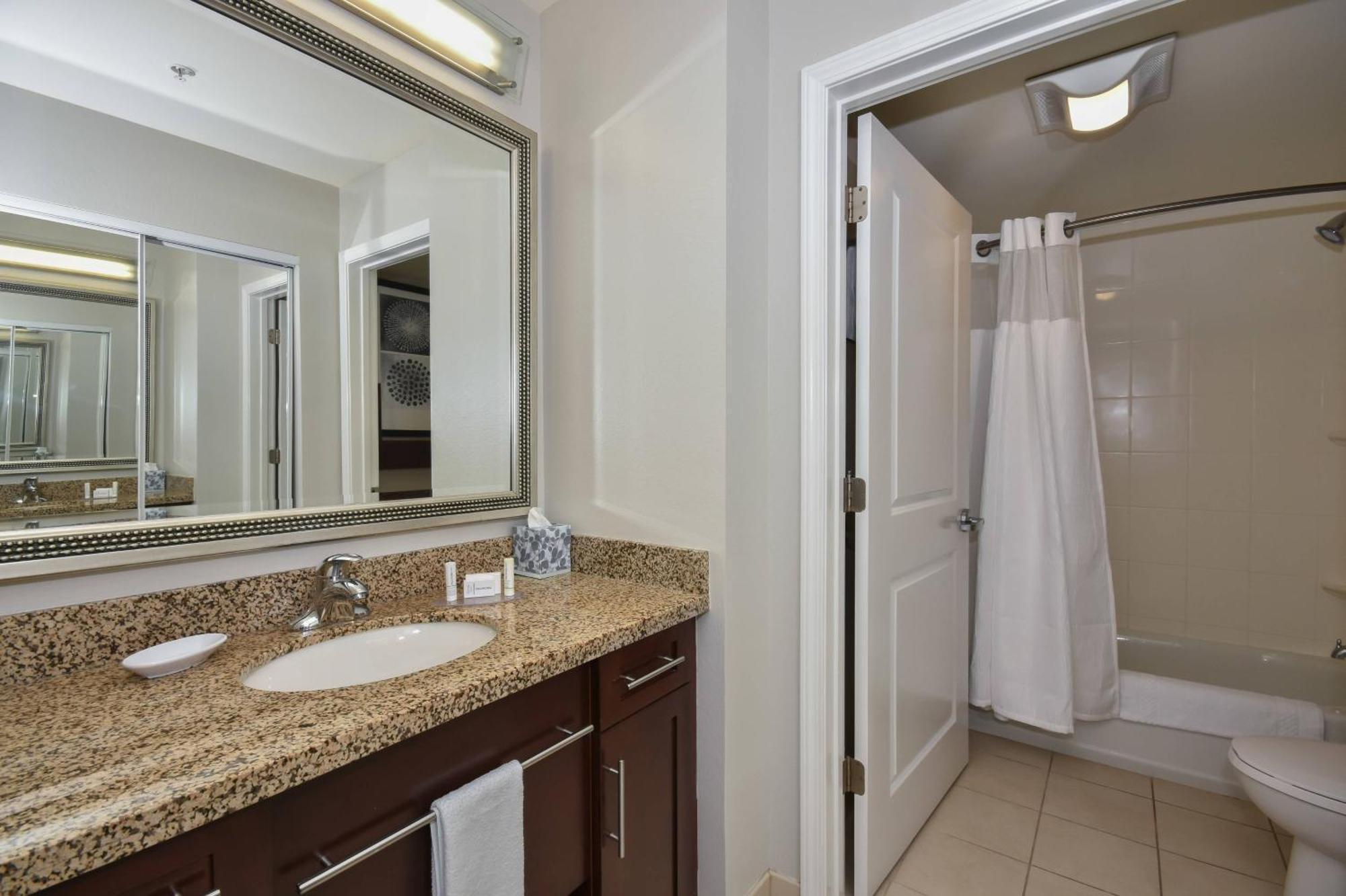 Residence Inn Charlotte Конкорд Екстериор снимка