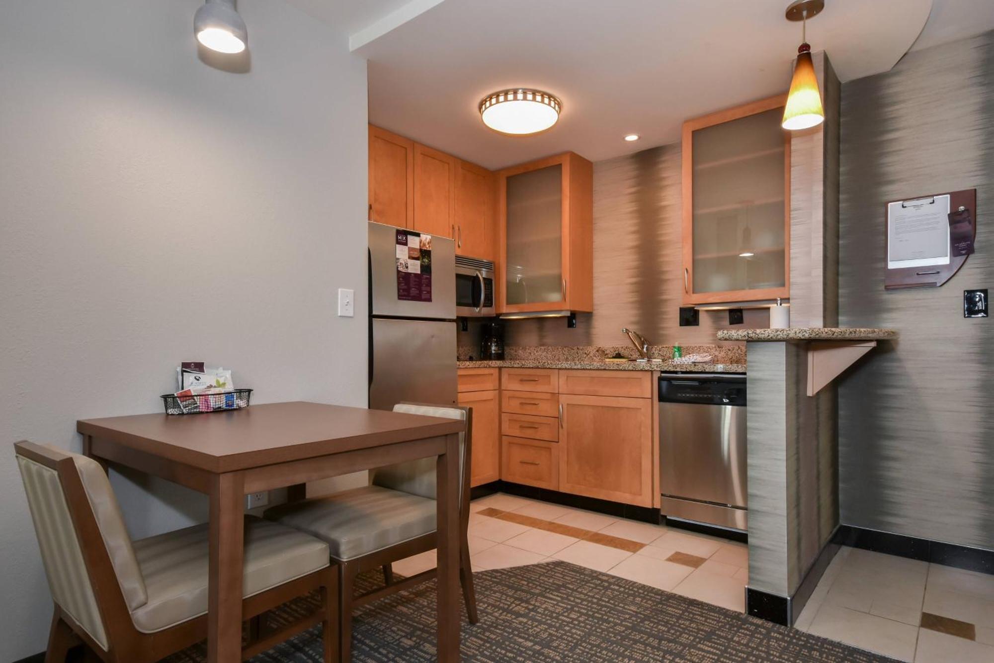 Residence Inn Charlotte Конкорд Екстериор снимка