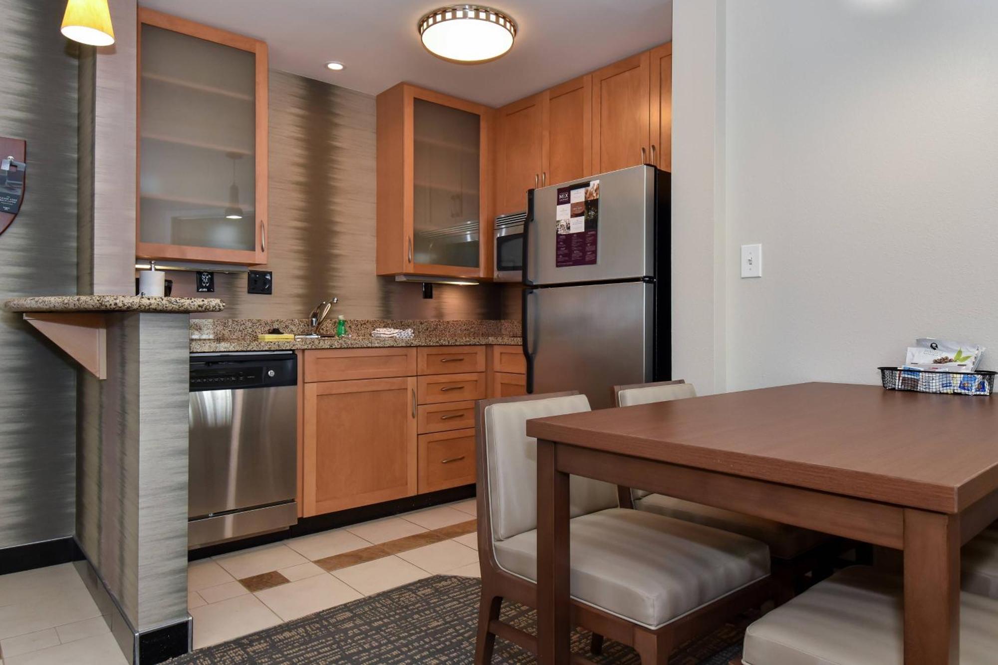Residence Inn Charlotte Конкорд Екстериор снимка